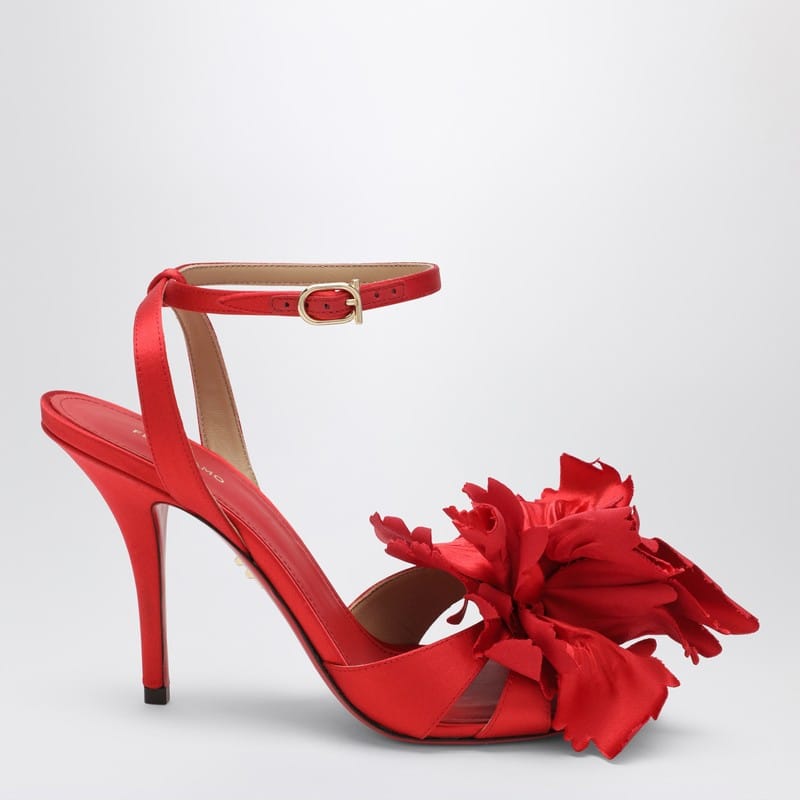Shoes Ferragamo - Red satin sandals with flower - 8,5 US Brand