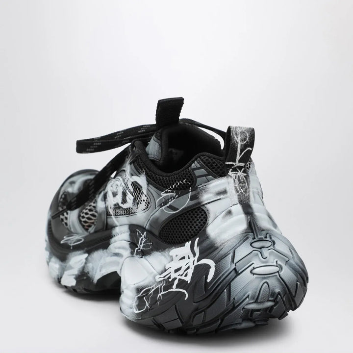 Balenciaga - White/black 6XL sneakers with spray details Brand Apparel &amp; Accessories > Shoes 42 IT