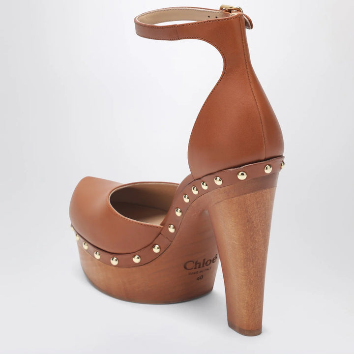 Chloé - Brown platform pumps with studs