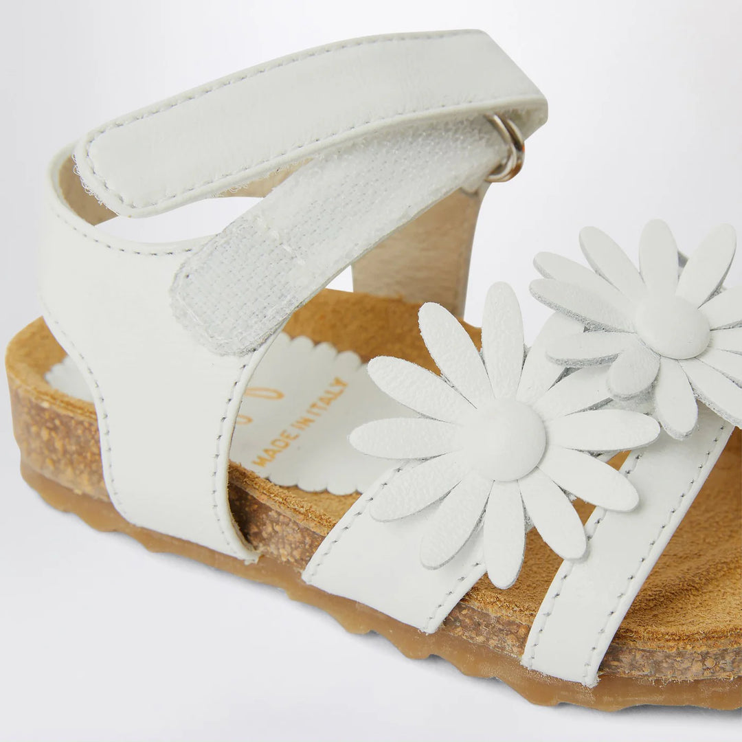 Il Gufo - White sandal with applied flowers