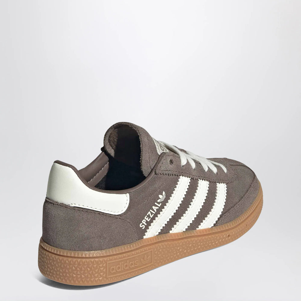 adidas Originals - adidas Handball Spezial sneakers in brown and white Brand