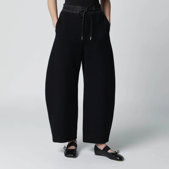 Sacai - Black jogging trousers Brand Apparel &amp; Accessories > Clothing > Pants 3