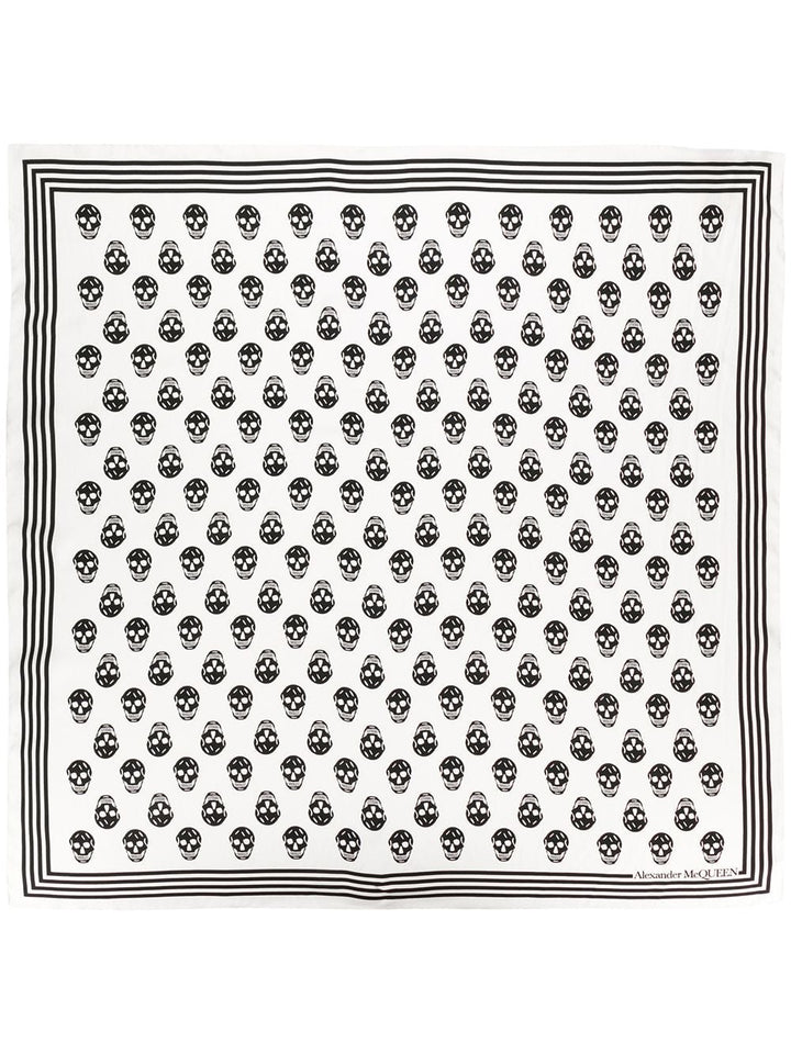 Alexander Mcqueen Scarves Hats & Gloves UNI Alexander McQueen Scarfs White Alexander McQueen Scarfs White Brand