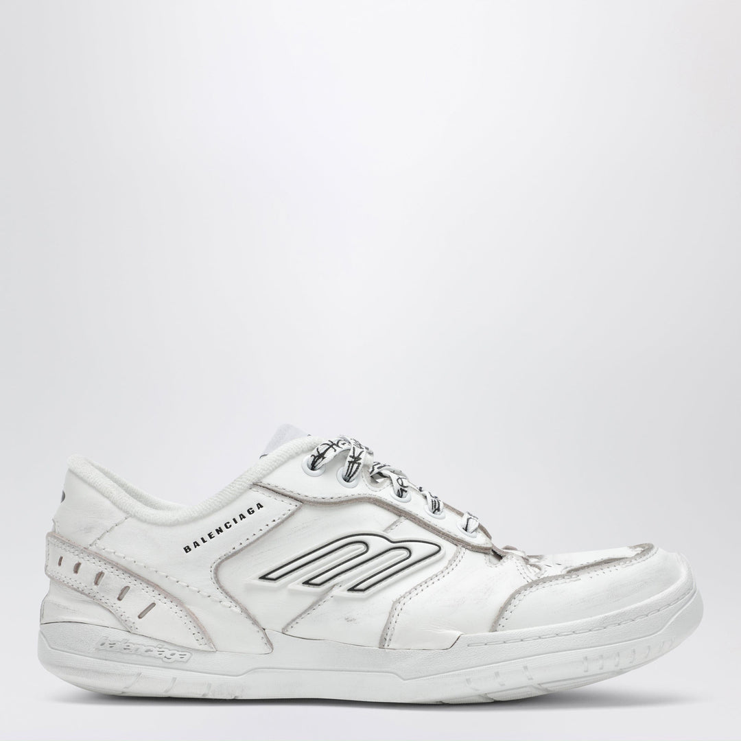 Shoes Balenciaga - Hamptons Worn-Out Mid white sneakers Brand