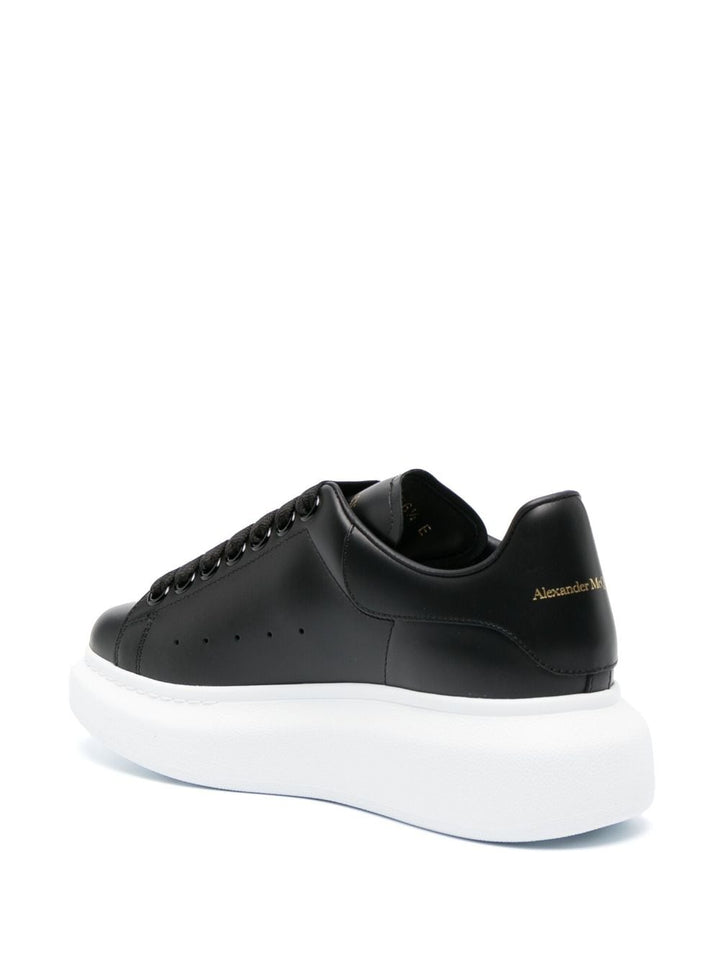 Alexander McQueen Sneakers 35.5 Alexander McQueen Sneakers Black Alexander McQueen Sneakers Black Brand