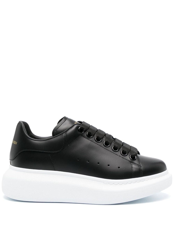 Alexander McQueen Sneakers 35.5 Alexander McQueen Sneakers Black Alexander McQueen Sneakers Black Brand
